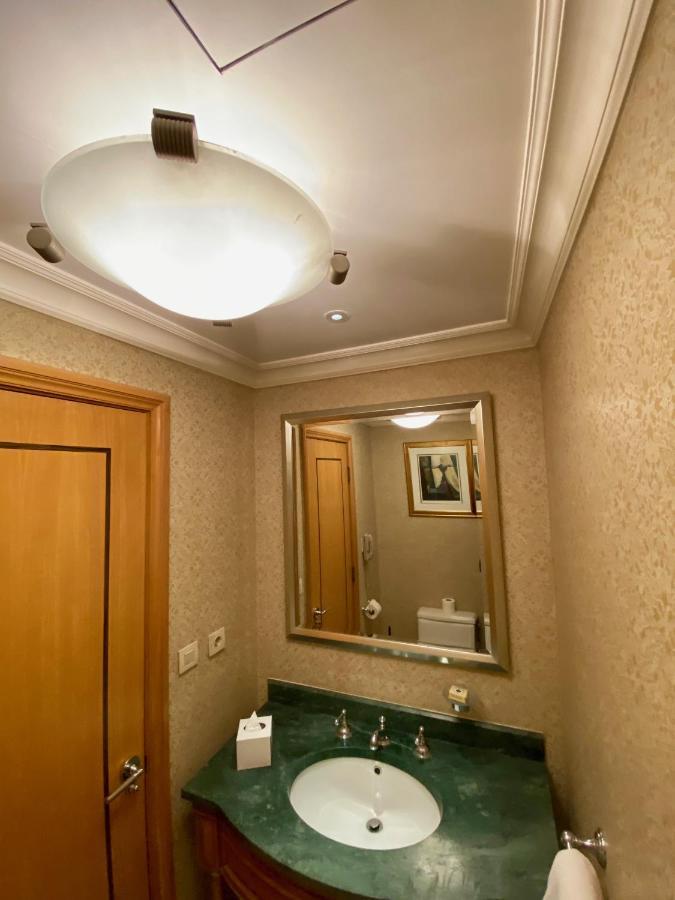 Chez Haytham At Four Seasons Nile Plaza Residential Suite 카이로 외부 사진