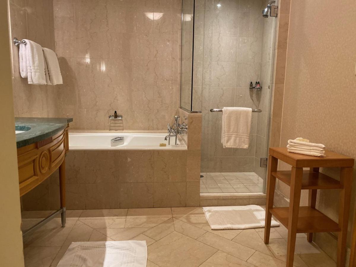 Chez Haytham At Four Seasons Nile Plaza Residential Suite 카이로 외부 사진